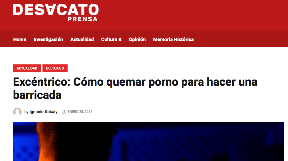 Excéntrico: Cómo quemar porno para hacer una barricada