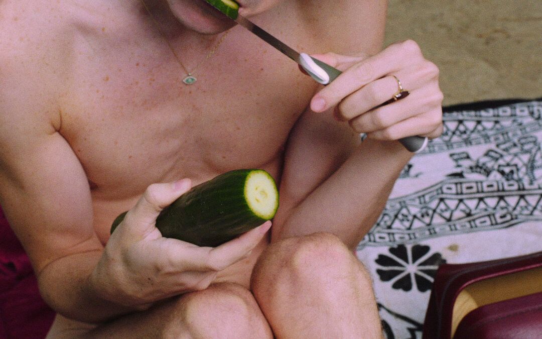 Cucumber-knife